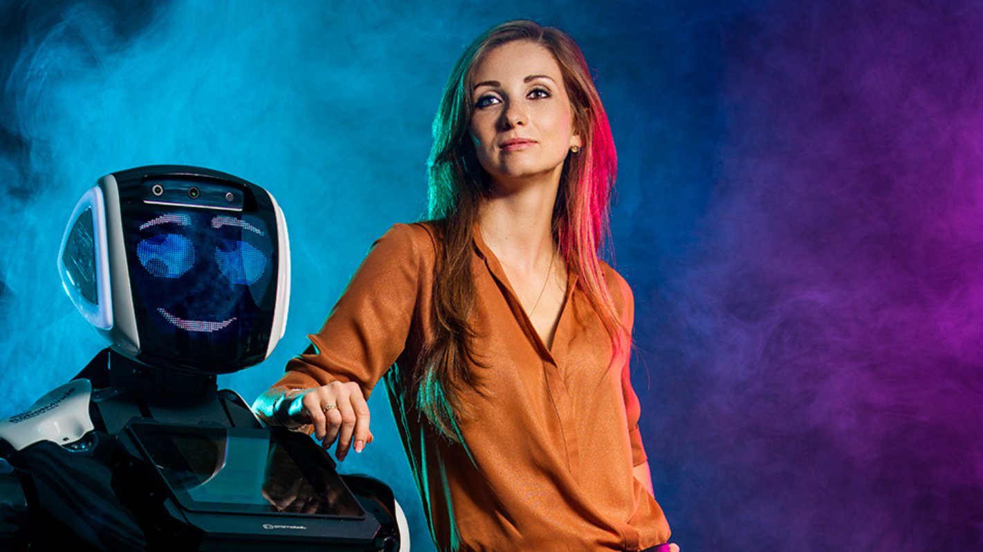 Hon ska göra robotar till vardagshjältar