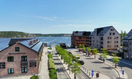 Jungfrusunds Sjöstad bygger på hållbarhet – trä, återvunnet tegel och med promenadavstånd till småstadens utbud
