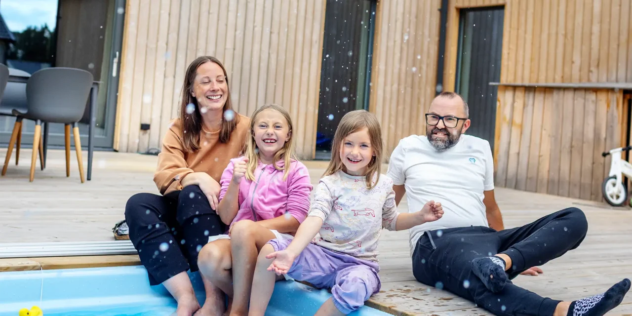 Bråta hagar blev familjens val – här köpte de tomt och byggde hus