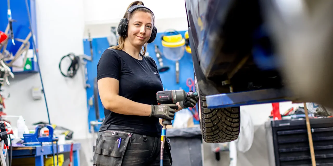 Jag fick jobb direkt efter gymnasiet”