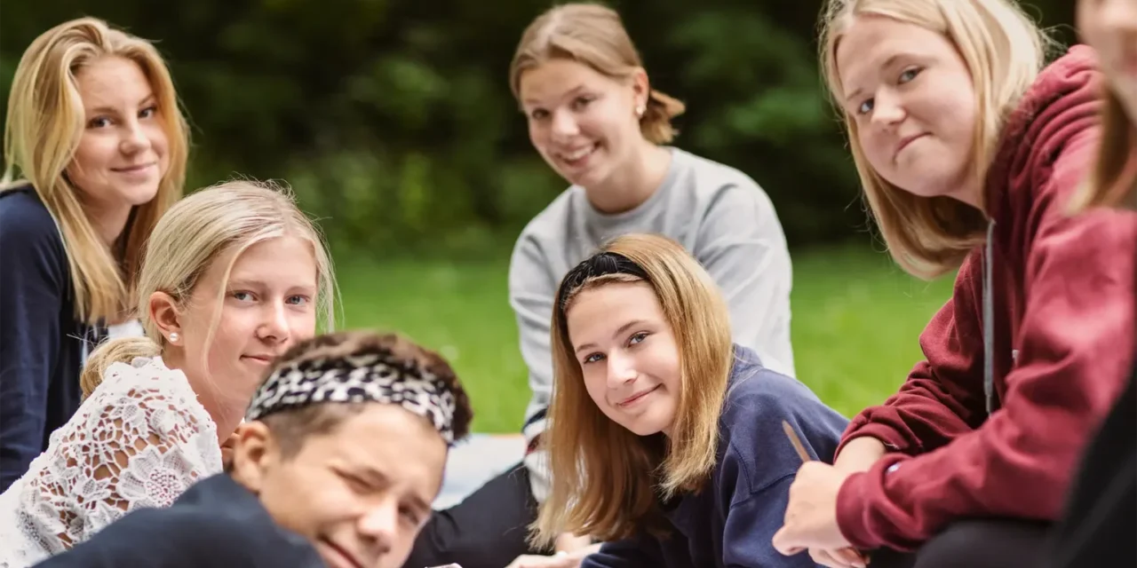 Allt fler unga söker sig till kyrkan